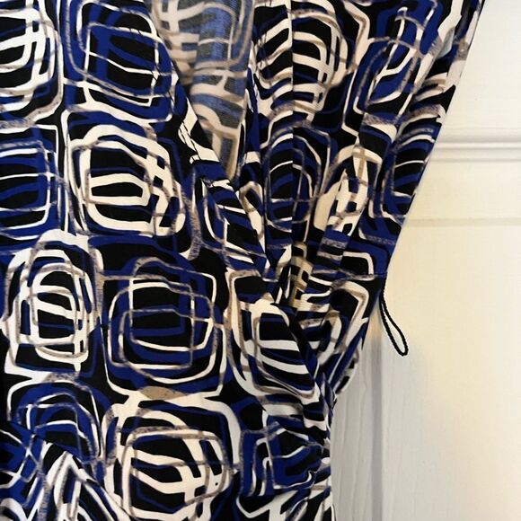 Laundry by Design Wrap Dress. Size XS. - Picture 6 of 7